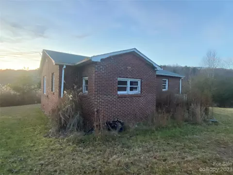 Baptist Side Road, Old Fort, NC 28762