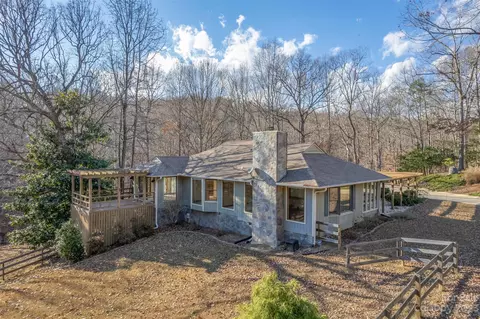 300 Riverknoll Ln, Tryon, NC 28782 photo 2