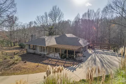 300 Riverknoll Ln, Tryon, NC 28782 photo 5