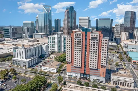 222 Caldwell 1502 St #1502, Charlotte, NC 28202