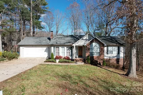 1611 9th Street Se Pl SE, Hickory, NC 28602