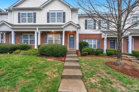 8433 Big Creek Ct, Matthews, NC 28105