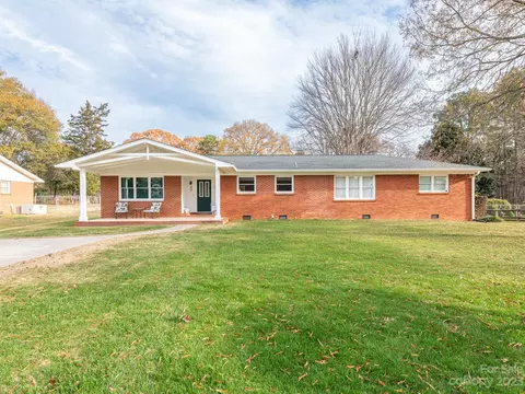 2025 Kimway Dr, Matthews, NC 28105