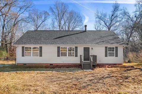 1402 Oakbrook Ln, Denver, NC 28037