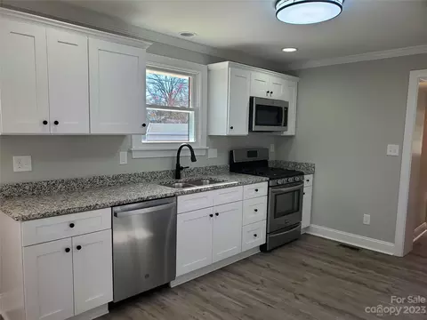 205 E 27th St, Kannapolis, NC 28083 photo 8