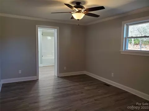 205 E 27th St, Kannapolis, NC 28083 photo 10