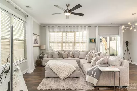 7028 Harris Bay Rd, Charlotte, NC 28269
