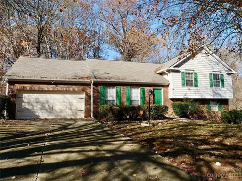 853 Brattleboro Ct, Charlotte, NC 28217