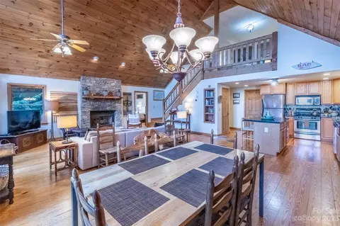 635 Spruce Patch Ln, Sylva, NC 28779 photo 25