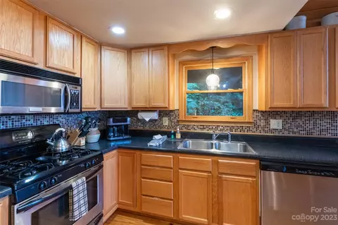 635 Spruce Patch Ln, Sylva, NC 28779 photo 24