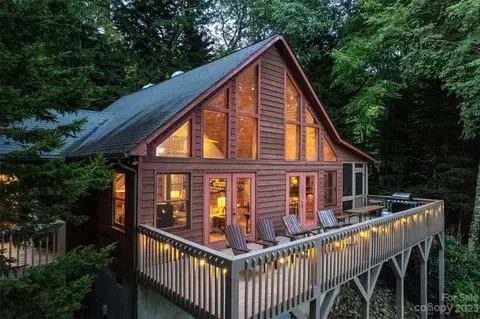 635 Spruce Patch Ln, Sylva, NC 28779