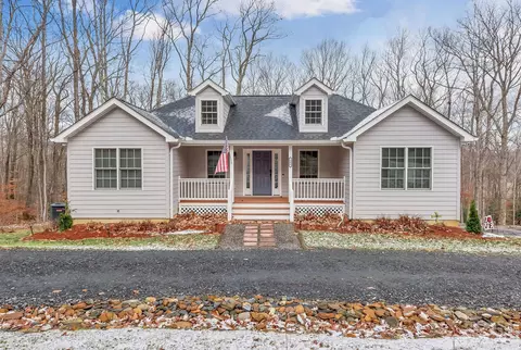 142 Hillside Ln, Jefferson, NC 28640