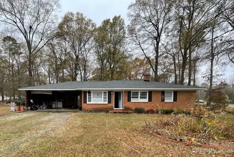 2015 Overhill Dr, Monroe, NC 28110 photo 1