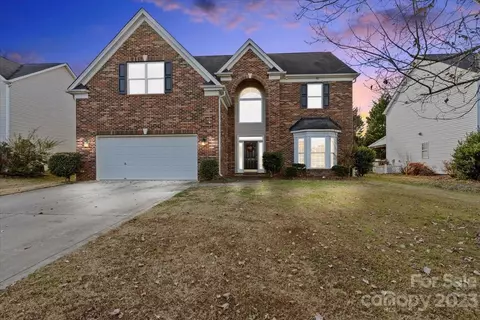 4835 Walnut Grove St, Harrisburg, NC 28075