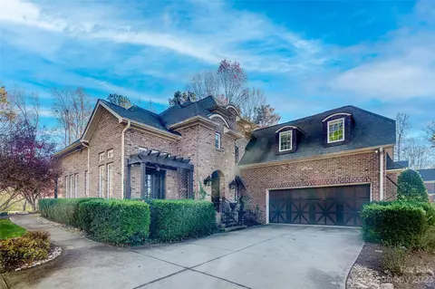 9129 Shorewood Pl, Belmont, NC 28012