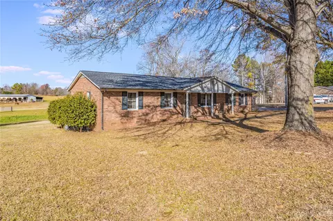 1824 Old Hickory Grove Rd, Mount Holly, NC 28120