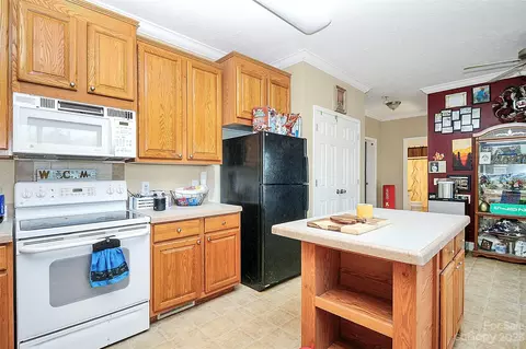 2075 Old Sullivan Rd, Lancaster, SC 29720 photo 11