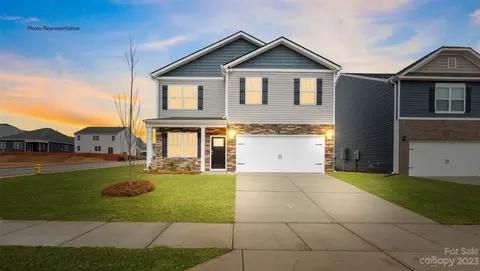 141 Valleywood Dr, Waynesville, NC 28786
