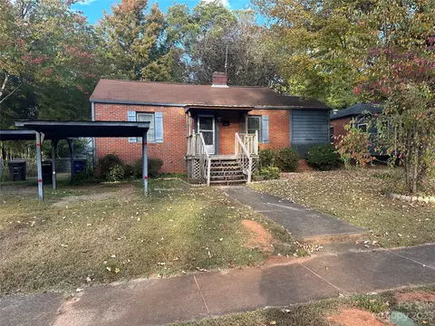 348 Westwood Dr, Statesville, NC 28677