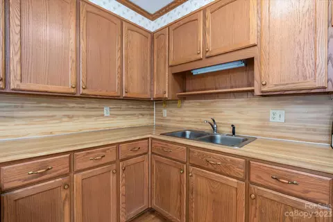 3630 Weyland Dr, Conover, NC 28613 photo 31
