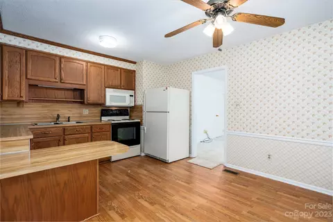 3630 Weyland Dr, Conover, NC 28613 photo 32