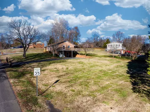 3630 Weyland Dr, Conover, NC 28613 photo 6