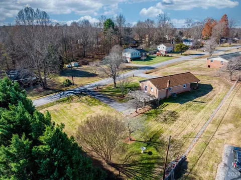 3630 Weyland Dr, Conover, NC 28613 photo 21