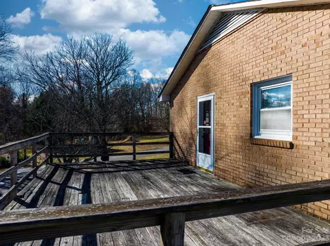 3630 Weyland Dr, Conover, NC 28613 photo 11