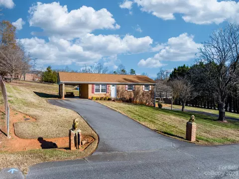 3630 Weyland Dr, Conover, NC 28613 photo 3