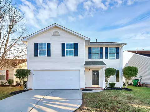 2435 Summer Meadow Ct, Charlotte, NC 28216