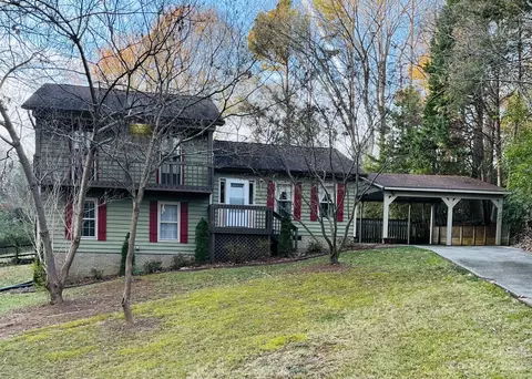 214 Colonial Dr, Belmont, NC 28012