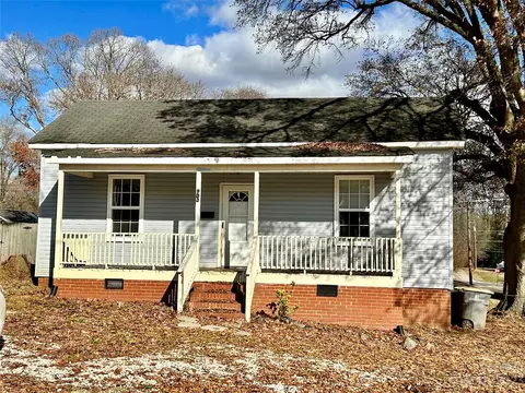 700 Briarwood St, Kannapolis, NC 28081