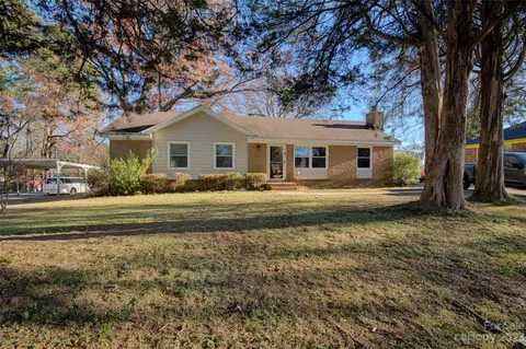 7319 Pawtuckett Rd, Charlotte, NC 28214