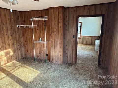 91 Beaver St, Tryon, NC 28782 photo 6