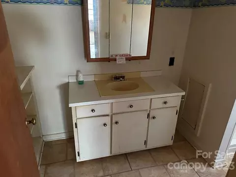 91 Beaver St, Tryon, NC 28782 photo 9