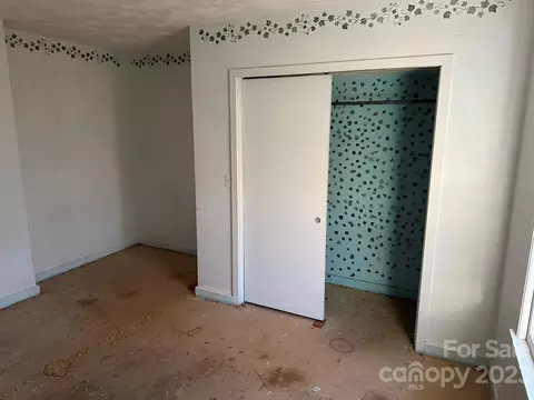 91 Beaver St, Tryon, NC 28782 photo 8