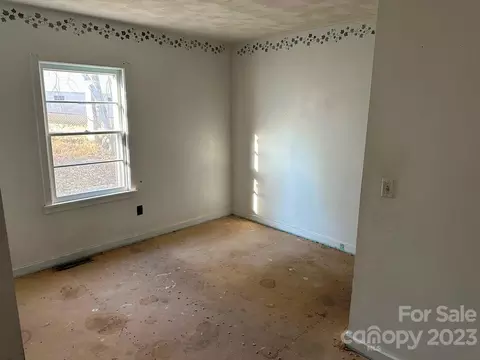 91 Beaver St, Tryon, NC 28782 photo 7