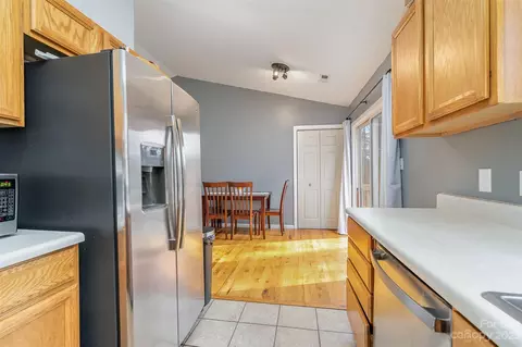 3017 Kay St, Conover, NC 28613 photo 6