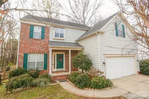 5833 Downfield Wood Dr, Charlotte, NC 28269