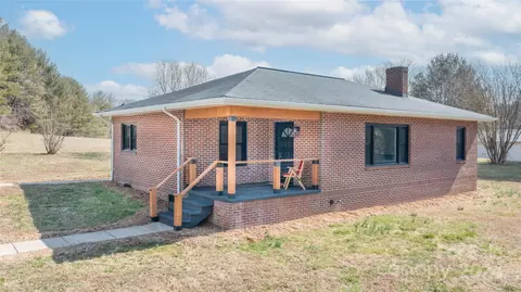 256 Reep Dr, Morganton, NC 28655