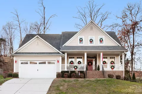 741 Knightswood Rd, Fort Mill, SC 29708