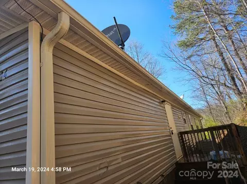 104 Walnut Dr, Leicester, NC 28748 photo 17