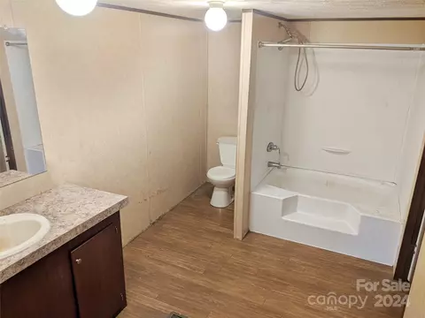 104 Walnut Dr, Leicester, NC 28748 photo 8