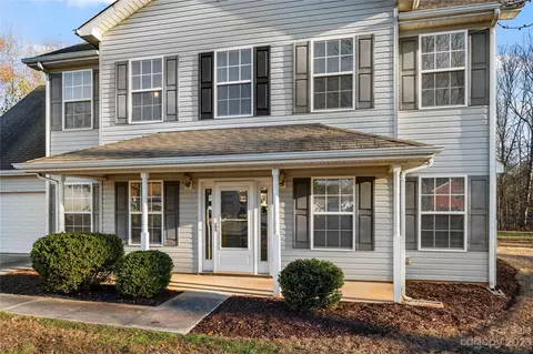 512 Bearbrook Ln, Gastonia, NC 28052