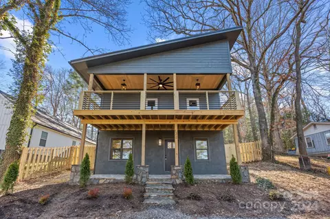 Exterior - 32 Access Rd, Black Mountain, NC 28711 photo 4 of 10