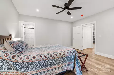 Bedroom - 32 Access Rd, Black Mountain, NC 28711 photo 2 of 4