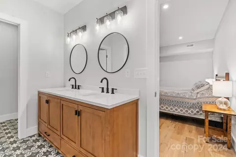 Bath - 32 Access Rd, Black Mountain, NC 28711 photo 1 of 7