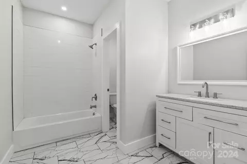Bath - 32 Access Rd, Black Mountain, NC 28711 photo 6 of 7