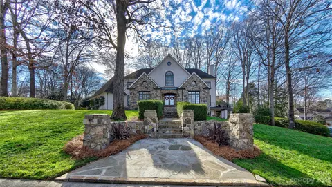 6908 Ancient Oak Ln, Charlotte, NC 28277