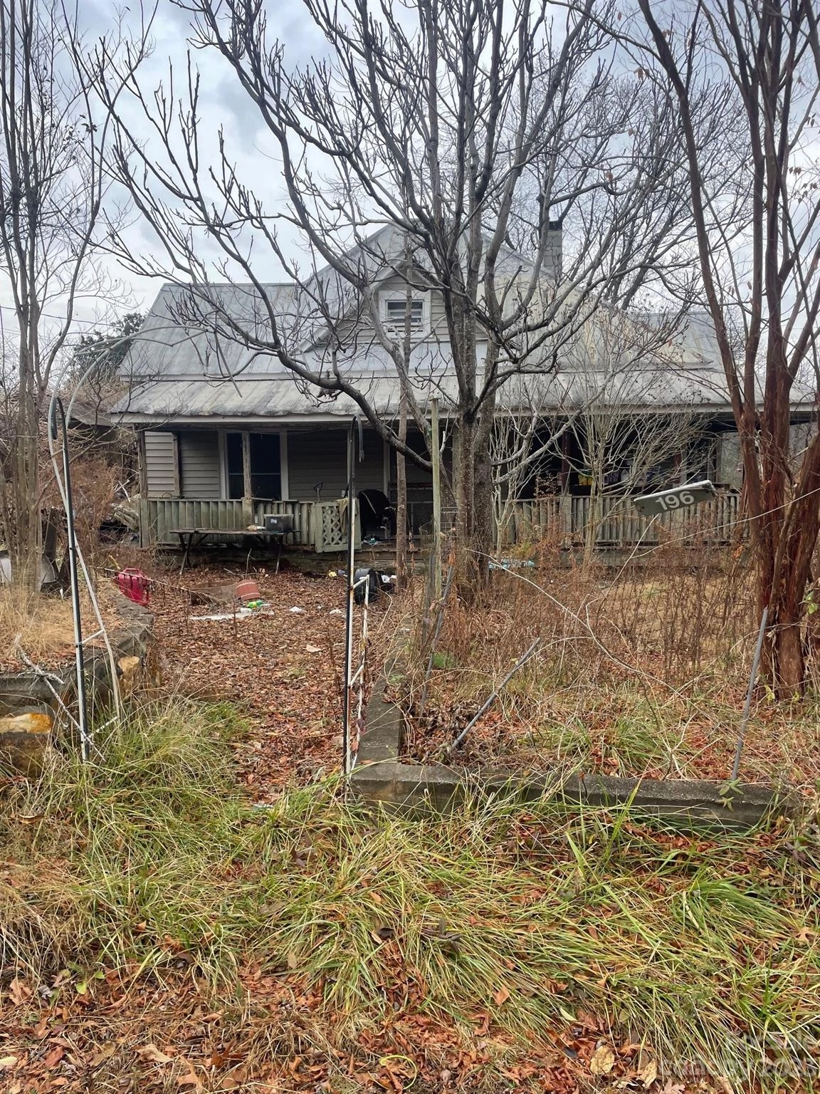 196 N Cemetary St  